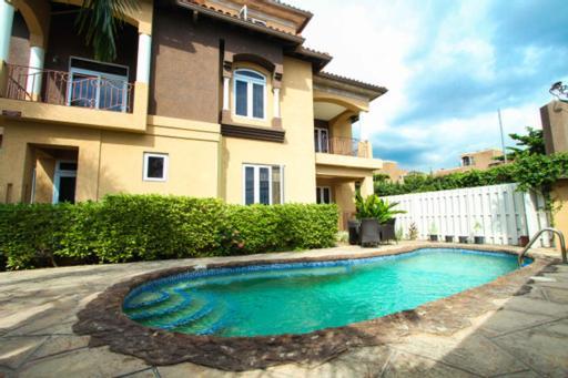 Luxury Penthouse Condo With Pool Kingston Exterior foto